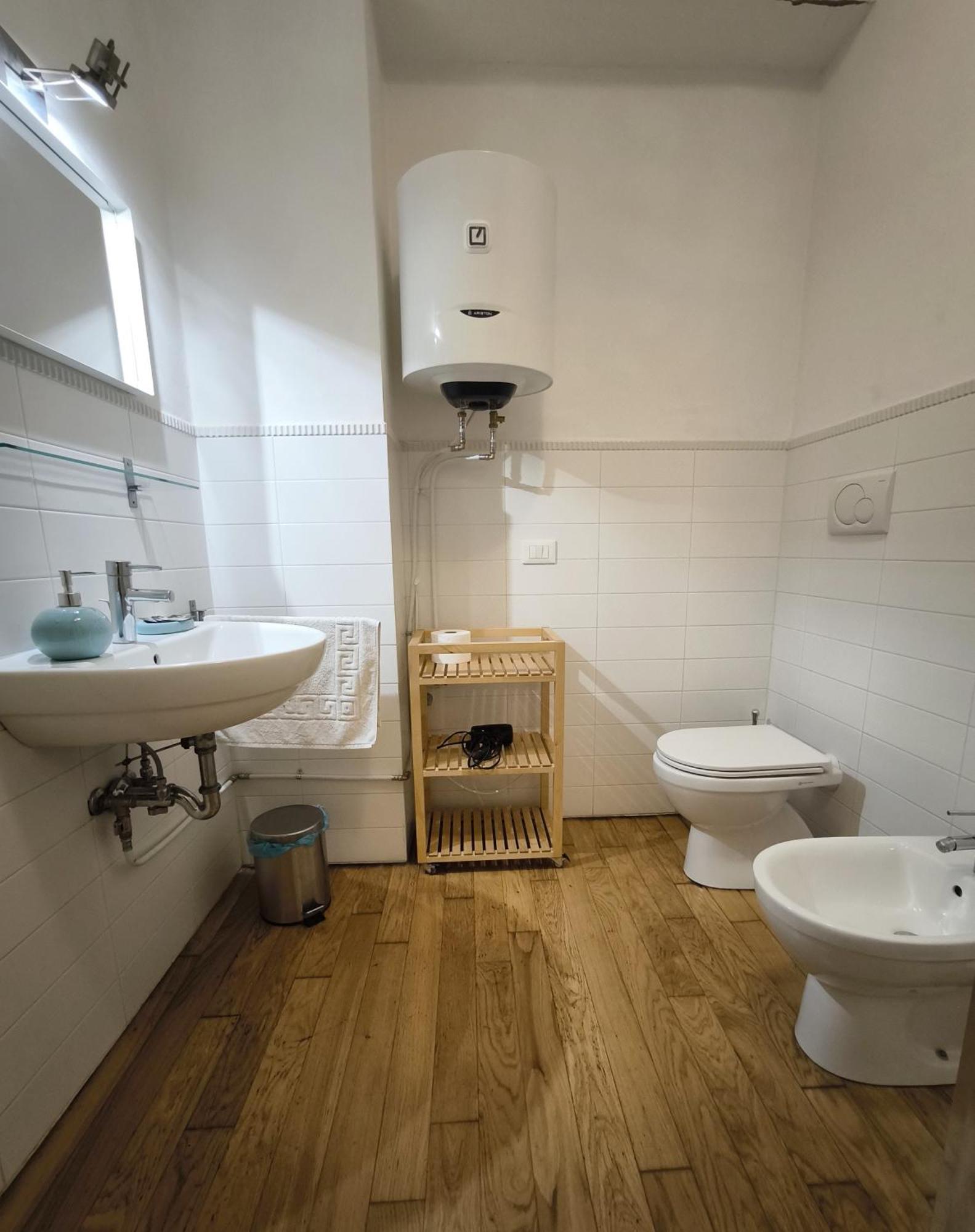 Tupertu Sant'Orsola - Centro Appartement Bologna Buitenkant foto